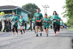 BIB: 
                            <button type="button" onclick="openModal(5233041)" class="btn btn-primary btn-sm float-right btn-popup" data-toggle="modal" data-target=".modal-high-quality">
                        <i class="fas fa-shopping-cart"></i> Add to Cart
                    </button>
                                            <button type="button" onclick="isThisMe(5233041, true)" class="btn btn-success btn-sm float-right btn-popup btn-isme hidden" data-toggle="tooltip" data-placement="bottom" title="นี่คือรูปของคุณใช่ไหม คลิกที่นี่เพื่อเอาเข้าอัลบั้ม">
                        <i class="fas fa-plus"></i> Add to album
                    </button>
                    <button type="button" onclick="isThisMe(5233041, false)" class="btn btn-warning btn-sm float-right btn-popup btn-isnotme hidden">
                        <i class="fas fa-ban"></i> Remove from album
                    </button>