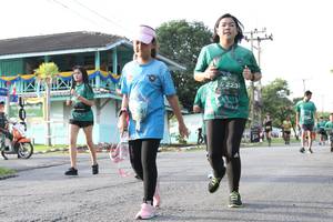 BIB: 223
                            <button type="button" onclick="openModal(5233134)" class="btn btn-primary btn-sm float-right btn-popup" data-toggle="modal" data-target=".modal-high-quality">
                        <i class="fas fa-shopping-cart"></i> Add to Cart
                    </button>
                                            <button type="button" onclick="isThisMe(5233134, true)" class="btn btn-success btn-sm float-right btn-popup btn-isme hidden" data-toggle="tooltip" data-placement="bottom" title="นี่คือรูปของคุณใช่ไหม คลิกที่นี่เพื่อเอาเข้าอัลบั้ม">
                        <i class="fas fa-plus"></i> Add to album
                    </button>
                    <button type="button" onclick="isThisMe(5233134, false)" class="btn btn-warning btn-sm float-right btn-popup btn-isnotme hidden">
                        <i class="fas fa-ban"></i> Remove from album
                    </button>