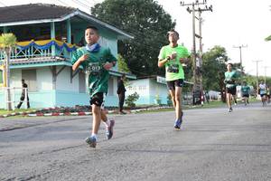 BIB: 013, 749
                            <button type="button" onclick="openModal(5231905)" class="btn btn-primary btn-sm float-right btn-popup" data-toggle="modal" data-target=".modal-high-quality">
                        <i class="fas fa-shopping-cart"></i> Add to Cart
                    </button>
                                            <button type="button" onclick="isThisMe(5231905, true)" class="btn btn-success btn-sm float-right btn-popup btn-isme hidden" data-toggle="tooltip" data-placement="bottom" title="นี่คือรูปของคุณใช่ไหม คลิกที่นี่เพื่อเอาเข้าอัลบั้ม">
                        <i class="fas fa-plus"></i> Add to album
                    </button>
                    <button type="button" onclick="isThisMe(5231905, false)" class="btn btn-warning btn-sm float-right btn-popup btn-isnotme hidden">
                        <i class="fas fa-ban"></i> Remove from album
                    </button>