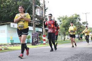 BIB: 0208, 043000, 111
                            <button type="button" onclick="openModal(5235527)" class="btn btn-primary btn-sm float-right btn-popup" data-toggle="modal" data-target=".modal-high-quality">
                        <i class="fas fa-shopping-cart"></i> Add to Cart
                    </button>
                                            <button type="button" onclick="isThisMe(5235527, true)" class="btn btn-success btn-sm float-right btn-popup btn-isme hidden" data-toggle="tooltip" data-placement="bottom" title="นี่คือรูปของคุณใช่ไหม คลิกที่นี่เพื่อเอาเข้าอัลบั้ม">
                        <i class="fas fa-plus"></i> Add to album
                    </button>
                    <button type="button" onclick="isThisMe(5235527, false)" class="btn btn-warning btn-sm float-right btn-popup btn-isnotme hidden">
                        <i class="fas fa-ban"></i> Remove from album
                    </button>