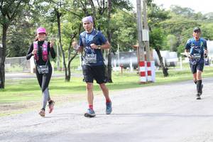 BIB: 907
                            <button type="button" onclick="openModal(5238412)" class="btn btn-primary btn-sm float-right btn-popup" data-toggle="modal" data-target=".modal-high-quality">
                        <i class="fas fa-shopping-cart"></i> Add to Cart
                    </button>
                                            <button type="button" onclick="isThisMe(5238412, true)" class="btn btn-success btn-sm float-right btn-popup btn-isme hidden" data-toggle="tooltip" data-placement="bottom" title="นี่คือรูปของคุณใช่ไหม คลิกที่นี่เพื่อเอาเข้าอัลบั้ม">
                        <i class="fas fa-plus"></i> Add to album
                    </button>
                    <button type="button" onclick="isThisMe(5238412, false)" class="btn btn-warning btn-sm float-right btn-popup btn-isnotme hidden">
                        <i class="fas fa-ban"></i> Remove from album
                    </button>