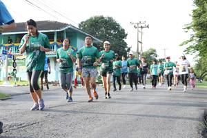 BIB: 715
                            <button type="button" onclick="openModal(5232835)" class="btn btn-primary btn-sm float-right btn-popup" data-toggle="modal" data-target=".modal-high-quality">
                        <i class="fas fa-shopping-cart"></i> Add to Cart
                    </button>
                                            <button type="button" onclick="isThisMe(5232835, true)" class="btn btn-success btn-sm float-right btn-popup btn-isme hidden" data-toggle="tooltip" data-placement="bottom" title="นี่คือรูปของคุณใช่ไหม คลิกที่นี่เพื่อเอาเข้าอัลบั้ม">
                        <i class="fas fa-plus"></i> Add to album
                    </button>
                    <button type="button" onclick="isThisMe(5232835, false)" class="btn btn-warning btn-sm float-right btn-popup btn-isnotme hidden">
                        <i class="fas fa-ban"></i> Remove from album
                    </button>