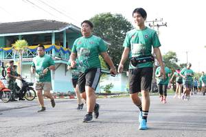 BIB: 037, 0311, 
                            <button type="button" onclick="openModal(5233241)" class="btn btn-primary btn-sm float-right btn-popup" data-toggle="modal" data-target=".modal-high-quality">
                        <i class="fas fa-shopping-cart"></i> Add to Cart
                    </button>
                                            <button type="button" onclick="isThisMe(5233241, true)" class="btn btn-success btn-sm float-right btn-popup btn-isme hidden" data-toggle="tooltip" data-placement="bottom" title="นี่คือรูปของคุณใช่ไหม คลิกที่นี่เพื่อเอาเข้าอัลบั้ม">
                        <i class="fas fa-plus"></i> Add to album
                    </button>
                    <button type="button" onclick="isThisMe(5233241, false)" class="btn btn-warning btn-sm float-right btn-popup btn-isnotme hidden">
                        <i class="fas fa-ban"></i> Remove from album
                    </button>