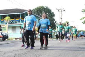 BIB: 147
                            <button type="button" onclick="openModal(5233192)" class="btn btn-primary btn-sm float-right btn-popup" data-toggle="modal" data-target=".modal-high-quality">
                        <i class="fas fa-shopping-cart"></i> Add to Cart
                    </button>
                                            <button type="button" onclick="isThisMe(5233192, true)" class="btn btn-success btn-sm float-right btn-popup btn-isme hidden" data-toggle="tooltip" data-placement="bottom" title="นี่คือรูปของคุณใช่ไหม คลิกที่นี่เพื่อเอาเข้าอัลบั้ม">
                        <i class="fas fa-plus"></i> Add to album
                    </button>
                    <button type="button" onclick="isThisMe(5233192, false)" class="btn btn-warning btn-sm float-right btn-popup btn-isnotme hidden">
                        <i class="fas fa-ban"></i> Remove from album
                    </button>