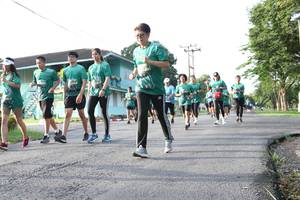 BIB: 
                            <button type="button" onclick="openModal(5232965)" class="btn btn-primary btn-sm float-right btn-popup" data-toggle="modal" data-target=".modal-high-quality">
                        <i class="fas fa-shopping-cart"></i> Add to Cart
                    </button>
                                            <button type="button" onclick="isThisMe(5232965, true)" class="btn btn-success btn-sm float-right btn-popup btn-isme hidden" data-toggle="tooltip" data-placement="bottom" title="นี่คือรูปของคุณใช่ไหม คลิกที่นี่เพื่อเอาเข้าอัลบั้ม">
                        <i class="fas fa-plus"></i> Add to album
                    </button>
                    <button type="button" onclick="isThisMe(5232965, false)" class="btn btn-warning btn-sm float-right btn-popup btn-isnotme hidden">
                        <i class="fas fa-ban"></i> Remove from album
                    </button>