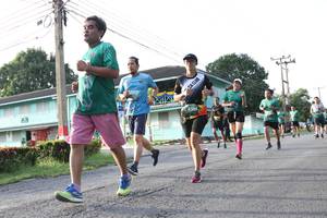 BIB: 4301
                            <button type="button" onclick="openModal(5232047)" class="btn btn-primary btn-sm float-right btn-popup" data-toggle="modal" data-target=".modal-high-quality">
                        <i class="fas fa-shopping-cart"></i> Add to Cart
                    </button>
                                            <button type="button" onclick="isThisMe(5232047, true)" class="btn btn-success btn-sm float-right btn-popup btn-isme hidden" data-toggle="tooltip" data-placement="bottom" title="นี่คือรูปของคุณใช่ไหม คลิกที่นี่เพื่อเอาเข้าอัลบั้ม">
                        <i class="fas fa-plus"></i> Add to album
                    </button>
                    <button type="button" onclick="isThisMe(5232047, false)" class="btn btn-warning btn-sm float-right btn-popup btn-isnotme hidden">
                        <i class="fas fa-ban"></i> Remove from album
                    </button>