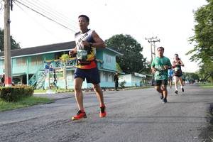 BIB: 732
                            <button type="button" onclick="openModal(5231841)" class="btn btn-primary btn-sm float-right btn-popup" data-toggle="modal" data-target=".modal-high-quality">
                        <i class="fas fa-shopping-cart"></i> Add to Cart
                    </button>
                                            <button type="button" onclick="isThisMe(5231841, true)" class="btn btn-success btn-sm float-right btn-popup btn-isme hidden" data-toggle="tooltip" data-placement="bottom" title="นี่คือรูปของคุณใช่ไหม คลิกที่นี่เพื่อเอาเข้าอัลบั้ม">
                        <i class="fas fa-plus"></i> Add to album
                    </button>
                    <button type="button" onclick="isThisMe(5231841, false)" class="btn btn-warning btn-sm float-right btn-popup btn-isnotme hidden">
                        <i class="fas fa-ban"></i> Remove from album
                    </button>