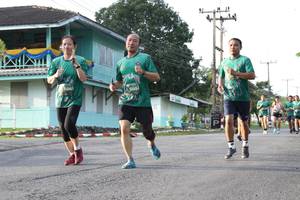 BIB: 5951
                            <button type="button" onclick="openModal(5231975)" class="btn btn-primary btn-sm float-right btn-popup" data-toggle="modal" data-target=".modal-high-quality">
                        <i class="fas fa-shopping-cart"></i> Add to Cart
                    </button>
                                            <button type="button" onclick="isThisMe(5231975, true)" class="btn btn-success btn-sm float-right btn-popup btn-isme hidden" data-toggle="tooltip" data-placement="bottom" title="นี่คือรูปของคุณใช่ไหม คลิกที่นี่เพื่อเอาเข้าอัลบั้ม">
                        <i class="fas fa-plus"></i> Add to album
                    </button>
                    <button type="button" onclick="isThisMe(5231975, false)" class="btn btn-warning btn-sm float-right btn-popup btn-isnotme hidden">
                        <i class="fas fa-ban"></i> Remove from album
                    </button>