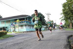 BIB: 149
                            <button type="button" onclick="openModal(5231916)" class="btn btn-primary btn-sm float-right btn-popup" data-toggle="modal" data-target=".modal-high-quality">
                        <i class="fas fa-shopping-cart"></i> Add to Cart
                    </button>
                                            <button type="button" onclick="isThisMe(5231916, true)" class="btn btn-success btn-sm float-right btn-popup btn-isme hidden" data-toggle="tooltip" data-placement="bottom" title="นี่คือรูปของคุณใช่ไหม คลิกที่นี่เพื่อเอาเข้าอัลบั้ม">
                        <i class="fas fa-plus"></i> Add to album
                    </button>
                    <button type="button" onclick="isThisMe(5231916, false)" class="btn btn-warning btn-sm float-right btn-popup btn-isnotme hidden">
                        <i class="fas fa-ban"></i> Remove from album
                    </button>