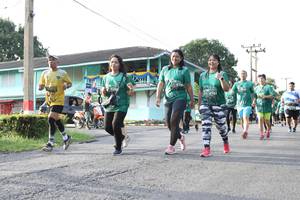 BIB: 628
                            <button type="button" onclick="openModal(5233196)" class="btn btn-primary btn-sm float-right btn-popup" data-toggle="modal" data-target=".modal-high-quality">
                        <i class="fas fa-shopping-cart"></i> Add to Cart
                    </button>
                                            <button type="button" onclick="isThisMe(5233196, true)" class="btn btn-success btn-sm float-right btn-popup btn-isme hidden" data-toggle="tooltip" data-placement="bottom" title="นี่คือรูปของคุณใช่ไหม คลิกที่นี่เพื่อเอาเข้าอัลบั้ม">
                        <i class="fas fa-plus"></i> Add to album
                    </button>
                    <button type="button" onclick="isThisMe(5233196, false)" class="btn btn-warning btn-sm float-right btn-popup btn-isnotme hidden">
                        <i class="fas fa-ban"></i> Remove from album
                    </button>