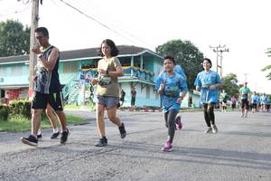 BIB: 755
                            <button type="button" onclick="openModal(5232787)" class="btn btn-primary btn-sm float-right btn-popup" data-toggle="modal" data-target=".modal-high-quality">
                        <i class="fas fa-shopping-cart"></i> Add to Cart
                    </button>
                                            <button type="button" onclick="isThisMe(5232787, true)" class="btn btn-success btn-sm float-right btn-popup btn-isme hidden" data-toggle="tooltip" data-placement="bottom" title="นี่คือรูปของคุณใช่ไหม คลิกที่นี่เพื่อเอาเข้าอัลบั้ม">
                        <i class="fas fa-plus"></i> Add to album
                    </button>
                    <button type="button" onclick="isThisMe(5232787, false)" class="btn btn-warning btn-sm float-right btn-popup btn-isnotme hidden">
                        <i class="fas fa-ban"></i> Remove from album
                    </button>