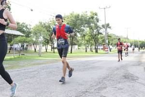 BIB: 0830
                            <button type="button" onclick="openModal(5236945)" class="btn btn-primary btn-sm float-right btn-popup" data-toggle="modal" data-target=".modal-high-quality">
                        <i class="fas fa-shopping-cart"></i> Add to Cart
                    </button>
                                            <button type="button" onclick="isThisMe(5236945, true)" class="btn btn-success btn-sm float-right btn-popup btn-isme hidden" data-toggle="tooltip" data-placement="bottom" title="นี่คือรูปของคุณใช่ไหม คลิกที่นี่เพื่อเอาเข้าอัลบั้ม">
                        <i class="fas fa-plus"></i> Add to album
                    </button>
                    <button type="button" onclick="isThisMe(5236945, false)" class="btn btn-warning btn-sm float-right btn-popup btn-isnotme hidden">
                        <i class="fas fa-ban"></i> Remove from album
                    </button>