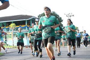 BIB: 511, 674, 858, 14359
                            <button type="button" onclick="openModal(5232827)" class="btn btn-primary btn-sm float-right btn-popup" data-toggle="modal" data-target=".modal-high-quality">
                        <i class="fas fa-shopping-cart"></i> Add to Cart
                    </button>
                                            <button type="button" onclick="isThisMe(5232827, true)" class="btn btn-success btn-sm float-right btn-popup btn-isme hidden" data-toggle="tooltip" data-placement="bottom" title="นี่คือรูปของคุณใช่ไหม คลิกที่นี่เพื่อเอาเข้าอัลบั้ม">
                        <i class="fas fa-plus"></i> Add to album
                    </button>
                    <button type="button" onclick="isThisMe(5232827, false)" class="btn btn-warning btn-sm float-right btn-popup btn-isnotme hidden">
                        <i class="fas fa-ban"></i> Remove from album
                    </button>