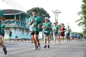 BIB: 255, 270
                            <button type="button" onclick="openModal(5232491)" class="btn btn-primary btn-sm float-right btn-popup" data-toggle="modal" data-target=".modal-high-quality">
                        <i class="fas fa-shopping-cart"></i> Add to Cart
                    </button>
                                            <button type="button" onclick="isThisMe(5232491, true)" class="btn btn-success btn-sm float-right btn-popup btn-isme hidden" data-toggle="tooltip" data-placement="bottom" title="นี่คือรูปของคุณใช่ไหม คลิกที่นี่เพื่อเอาเข้าอัลบั้ม">
                        <i class="fas fa-plus"></i> Add to album
                    </button>
                    <button type="button" onclick="isThisMe(5232491, false)" class="btn btn-warning btn-sm float-right btn-popup btn-isnotme hidden">
                        <i class="fas fa-ban"></i> Remove from album
                    </button>