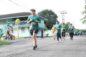 BIB: 687
                            <button type="button" onclick="openModal(5233152)" class="btn btn-primary btn-sm float-right btn-popup" data-toggle="modal" data-target=".modal-high-quality">
                        <i class="fas fa-shopping-cart"></i> Add to Cart
                    </button>
                                            <button type="button" onclick="isThisMe(5233152, true)" class="btn btn-success btn-sm float-right btn-popup btn-isme hidden" data-toggle="tooltip" data-placement="bottom" title="นี่คือรูปของคุณใช่ไหม คลิกที่นี่เพื่อเอาเข้าอัลบั้ม">
                        <i class="fas fa-plus"></i> Add to album
                    </button>
                    <button type="button" onclick="isThisMe(5233152, false)" class="btn btn-warning btn-sm float-right btn-popup btn-isnotme hidden">
                        <i class="fas fa-ban"></i> Remove from album
                    </button>