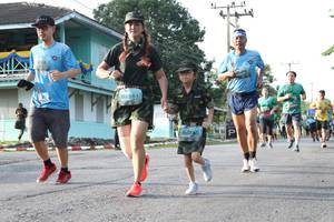 BIB: 0142
                            <button type="button" onclick="openModal(5232592)" class="btn btn-primary btn-sm float-right btn-popup" data-toggle="modal" data-target=".modal-high-quality">
                        <i class="fas fa-shopping-cart"></i> Add to Cart
                    </button>
                                            <button type="button" onclick="isThisMe(5232592, true)" class="btn btn-success btn-sm float-right btn-popup btn-isme hidden" data-toggle="tooltip" data-placement="bottom" title="นี่คือรูปของคุณใช่ไหม คลิกที่นี่เพื่อเอาเข้าอัลบั้ม">
                        <i class="fas fa-plus"></i> Add to album
                    </button>
                    <button type="button" onclick="isThisMe(5232592, false)" class="btn btn-warning btn-sm float-right btn-popup btn-isnotme hidden">
                        <i class="fas fa-ban"></i> Remove from album
                    </button>