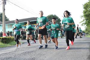 BIB: 587, 6661
                            <button type="button" onclick="openModal(5233046)" class="btn btn-primary btn-sm float-right btn-popup" data-toggle="modal" data-target=".modal-high-quality">
                        <i class="fas fa-shopping-cart"></i> Add to Cart
                    </button>
                                            <button type="button" onclick="isThisMe(5233046, true)" class="btn btn-success btn-sm float-right btn-popup btn-isme hidden" data-toggle="tooltip" data-placement="bottom" title="นี่คือรูปของคุณใช่ไหม คลิกที่นี่เพื่อเอาเข้าอัลบั้ม">
                        <i class="fas fa-plus"></i> Add to album
                    </button>
                    <button type="button" onclick="isThisMe(5233046, false)" class="btn btn-warning btn-sm float-right btn-popup btn-isnotme hidden">
                        <i class="fas fa-ban"></i> Remove from album
                    </button>