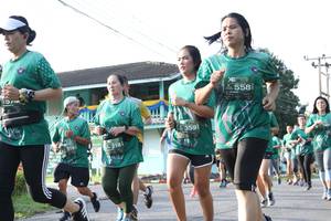 BIB: 558, 359, 3315, 218
                            <button type="button" onclick="openModal(5232832)" class="btn btn-primary btn-sm float-right btn-popup" data-toggle="modal" data-target=".modal-high-quality">
                        <i class="fas fa-shopping-cart"></i> Add to Cart
                    </button>
                                            <button type="button" onclick="isThisMe(5232832, true)" class="btn btn-success btn-sm float-right btn-popup btn-isme hidden" data-toggle="tooltip" data-placement="bottom" title="นี่คือรูปของคุณใช่ไหม คลิกที่นี่เพื่อเอาเข้าอัลบั้ม">
                        <i class="fas fa-plus"></i> Add to album
                    </button>
                    <button type="button" onclick="isThisMe(5232832, false)" class="btn btn-warning btn-sm float-right btn-popup btn-isnotme hidden">
                        <i class="fas fa-ban"></i> Remove from album
                    </button>