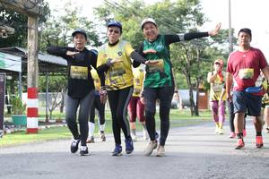 BIB: 0365, 9353, 0366
                            <button type="button" onclick="openModal(5235844)" class="btn btn-primary btn-sm float-right btn-popup" data-toggle="modal" data-target=".modal-high-quality">
                        <i class="fas fa-shopping-cart"></i> Add to Cart
                    </button>
                                            <button type="button" onclick="isThisMe(5235844, true)" class="btn btn-success btn-sm float-right btn-popup btn-isme hidden" data-toggle="tooltip" data-placement="bottom" title="นี่คือรูปของคุณใช่ไหม คลิกที่นี่เพื่อเอาเข้าอัลบั้ม">
                        <i class="fas fa-plus"></i> Add to album
                    </button>
                    <button type="button" onclick="isThisMe(5235844, false)" class="btn btn-warning btn-sm float-right btn-popup btn-isnotme hidden">
                        <i class="fas fa-ban"></i> Remove from album
                    </button>