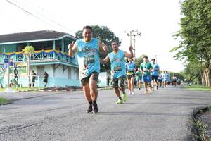 BIB: 238
                            <button type="button" onclick="openModal(5232571)" class="btn btn-primary btn-sm float-right btn-popup" data-toggle="modal" data-target=".modal-high-quality">
                        <i class="fas fa-shopping-cart"></i> Add to Cart
                    </button>
                                            <button type="button" onclick="isThisMe(5232571, true)" class="btn btn-success btn-sm float-right btn-popup btn-isme hidden" data-toggle="tooltip" data-placement="bottom" title="นี่คือรูปของคุณใช่ไหม คลิกที่นี่เพื่อเอาเข้าอัลบั้ม">
                        <i class="fas fa-plus"></i> Add to album
                    </button>
                    <button type="button" onclick="isThisMe(5232571, false)" class="btn btn-warning btn-sm float-right btn-popup btn-isnotme hidden">
                        <i class="fas fa-ban"></i> Remove from album
                    </button>