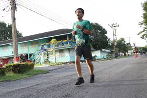 BIB: 127
                            <button type="button" onclick="openModal(5231716)" class="btn btn-primary btn-sm float-right btn-popup" data-toggle="modal" data-target=".modal-high-quality">
                        <i class="fas fa-shopping-cart"></i> Add to Cart
                    </button>
                                            <button type="button" onclick="isThisMe(5231716, true)" class="btn btn-success btn-sm float-right btn-popup btn-isme hidden" data-toggle="tooltip" data-placement="bottom" title="นี่คือรูปของคุณใช่ไหม คลิกที่นี่เพื่อเอาเข้าอัลบั้ม">
                        <i class="fas fa-plus"></i> Add to album
                    </button>
                    <button type="button" onclick="isThisMe(5231716, false)" class="btn btn-warning btn-sm float-right btn-popup btn-isnotme hidden">
                        <i class="fas fa-ban"></i> Remove from album
                    </button>