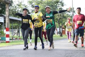 BIB: 036, 6066, 0353, 9776
                            <button type="button" onclick="openModal(5235843)" class="btn btn-primary btn-sm float-right btn-popup" data-toggle="modal" data-target=".modal-high-quality">
                        <i class="fas fa-shopping-cart"></i> Add to Cart
                    </button>
                                            <button type="button" onclick="isThisMe(5235843, true)" class="btn btn-success btn-sm float-right btn-popup btn-isme hidden" data-toggle="tooltip" data-placement="bottom" title="นี่คือรูปของคุณใช่ไหม คลิกที่นี่เพื่อเอาเข้าอัลบั้ม">
                        <i class="fas fa-plus"></i> Add to album
                    </button>
                    <button type="button" onclick="isThisMe(5235843, false)" class="btn btn-warning btn-sm float-right btn-popup btn-isnotme hidden">
                        <i class="fas fa-ban"></i> Remove from album
                    </button>