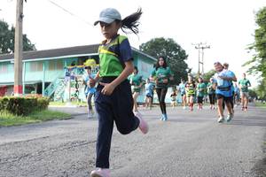 BIB: 
                            <button type="button" onclick="openModal(5232545)" class="btn btn-primary btn-sm float-right btn-popup" data-toggle="modal" data-target=".modal-high-quality">
                        <i class="fas fa-shopping-cart"></i> Add to Cart
                    </button>
                                            <button type="button" onclick="isThisMe(5232545, true)" class="btn btn-success btn-sm float-right btn-popup btn-isme hidden" data-toggle="tooltip" data-placement="bottom" title="นี่คือรูปของคุณใช่ไหม คลิกที่นี่เพื่อเอาเข้าอัลบั้ม">
                        <i class="fas fa-plus"></i> Add to album
                    </button>
                    <button type="button" onclick="isThisMe(5232545, false)" class="btn btn-warning btn-sm float-right btn-popup btn-isnotme hidden">
                        <i class="fas fa-ban"></i> Remove from album
                    </button>