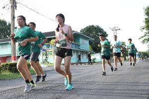 BIB: 4151, 575
                            <button type="button" onclick="openModal(5231981)" class="btn btn-primary btn-sm float-right btn-popup" data-toggle="modal" data-target=".modal-high-quality">
                        <i class="fas fa-shopping-cart"></i> Add to Cart
                    </button>
                                            <button type="button" onclick="isThisMe(5231981, true)" class="btn btn-success btn-sm float-right btn-popup btn-isme hidden" data-toggle="tooltip" data-placement="bottom" title="นี่คือรูปของคุณใช่ไหม คลิกที่นี่เพื่อเอาเข้าอัลบั้ม">
                        <i class="fas fa-plus"></i> Add to album
                    </button>
                    <button type="button" onclick="isThisMe(5231981, false)" class="btn btn-warning btn-sm float-right btn-popup btn-isnotme hidden">
                        <i class="fas fa-ban"></i> Remove from album
                    </button>