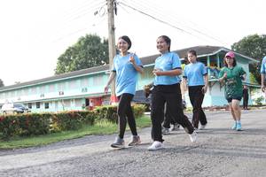 BIB: 
                            <button type="button" onclick="openModal(5233170)" class="btn btn-primary btn-sm float-right btn-popup" data-toggle="modal" data-target=".modal-high-quality">
                        <i class="fas fa-shopping-cart"></i> Add to Cart
                    </button>
                                            <button type="button" onclick="isThisMe(5233170, true)" class="btn btn-success btn-sm float-right btn-popup btn-isme hidden" data-toggle="tooltip" data-placement="bottom" title="นี่คือรูปของคุณใช่ไหม คลิกที่นี่เพื่อเอาเข้าอัลบั้ม">
                        <i class="fas fa-plus"></i> Add to album
                    </button>
                    <button type="button" onclick="isThisMe(5233170, false)" class="btn btn-warning btn-sm float-right btn-popup btn-isnotme hidden">
                        <i class="fas fa-ban"></i> Remove from album
                    </button>