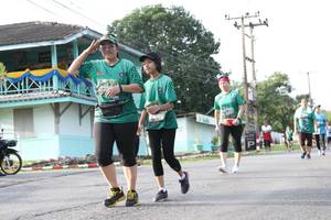 BIB: 
                            <button type="button" onclick="openModal(5233306)" class="btn btn-primary btn-sm float-right btn-popup" data-toggle="modal" data-target=".modal-high-quality">
                        <i class="fas fa-shopping-cart"></i> Add to Cart
                    </button>
                                            <button type="button" onclick="isThisMe(5233306, true)" class="btn btn-success btn-sm float-right btn-popup btn-isme hidden" data-toggle="tooltip" data-placement="bottom" title="นี่คือรูปของคุณใช่ไหม คลิกที่นี่เพื่อเอาเข้าอัลบั้ม">
                        <i class="fas fa-plus"></i> Add to album
                    </button>
                    <button type="button" onclick="isThisMe(5233306, false)" class="btn btn-warning btn-sm float-right btn-popup btn-isnotme hidden">
                        <i class="fas fa-ban"></i> Remove from album
                    </button>