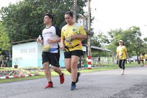 BIB: 102, 077
                            <button type="button" onclick="openModal(5235173)" class="btn btn-primary btn-sm float-right btn-popup" data-toggle="modal" data-target=".modal-high-quality">
                        <i class="fas fa-shopping-cart"></i> Add to Cart
                    </button>
                                            <button type="button" onclick="isThisMe(5235173, true)" class="btn btn-success btn-sm float-right btn-popup btn-isme hidden" data-toggle="tooltip" data-placement="bottom" title="นี่คือรูปของคุณใช่ไหม คลิกที่นี่เพื่อเอาเข้าอัลบั้ม">
                        <i class="fas fa-plus"></i> Add to album
                    </button>
                    <button type="button" onclick="isThisMe(5235173, false)" class="btn btn-warning btn-sm float-right btn-popup btn-isnotme hidden">
                        <i class="fas fa-ban"></i> Remove from album
                    </button>