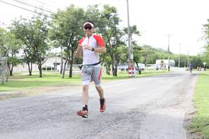 BIB: 0961
                            <button type="button" onclick="openModal(5238508)" class="btn btn-primary btn-sm float-right btn-popup" data-toggle="modal" data-target=".modal-high-quality">
                        <i class="fas fa-shopping-cart"></i> Add to Cart
                    </button>
                                            <button type="button" onclick="isThisMe(5238508, true)" class="btn btn-success btn-sm float-right btn-popup btn-isme hidden" data-toggle="tooltip" data-placement="bottom" title="นี่คือรูปของคุณใช่ไหม คลิกที่นี่เพื่อเอาเข้าอัลบั้ม">
                        <i class="fas fa-plus"></i> Add to album
                    </button>
                    <button type="button" onclick="isThisMe(5238508, false)" class="btn btn-warning btn-sm float-right btn-popup btn-isnotme hidden">
                        <i class="fas fa-ban"></i> Remove from album
                    </button>