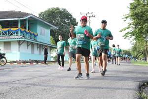 BIB: 1841
                            <button type="button" onclick="openModal(5233252)" class="btn btn-primary btn-sm float-right btn-popup" data-toggle="modal" data-target=".modal-high-quality">
                        <i class="fas fa-shopping-cart"></i> Add to Cart
                    </button>
                                            <button type="button" onclick="isThisMe(5233252, true)" class="btn btn-success btn-sm float-right btn-popup btn-isme hidden" data-toggle="tooltip" data-placement="bottom" title="นี่คือรูปของคุณใช่ไหม คลิกที่นี่เพื่อเอาเข้าอัลบั้ม">
                        <i class="fas fa-plus"></i> Add to album
                    </button>
                    <button type="button" onclick="isThisMe(5233252, false)" class="btn btn-warning btn-sm float-right btn-popup btn-isnotme hidden">
                        <i class="fas fa-ban"></i> Remove from album
                    </button>