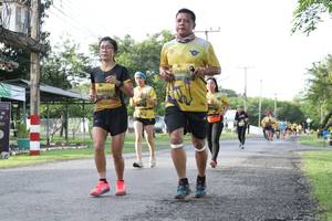 BIB: 0823, 493
                            <button type="button" onclick="openModal(5233728)" class="btn btn-primary btn-sm float-right btn-popup" data-toggle="modal" data-target=".modal-high-quality">
                        <i class="fas fa-shopping-cart"></i> Add to Cart
                    </button>
                                            <button type="button" onclick="isThisMe(5233728, true)" class="btn btn-success btn-sm float-right btn-popup btn-isme hidden" data-toggle="tooltip" data-placement="bottom" title="นี่คือรูปของคุณใช่ไหม คลิกที่นี่เพื่อเอาเข้าอัลบั้ม">
                        <i class="fas fa-plus"></i> Add to album
                    </button>
                    <button type="button" onclick="isThisMe(5233728, false)" class="btn btn-warning btn-sm float-right btn-popup btn-isnotme hidden">
                        <i class="fas fa-ban"></i> Remove from album
                    </button>
