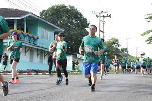 BIB: 0533, 080
                            <button type="button" onclick="openModal(5232468)" class="btn btn-primary btn-sm float-right btn-popup" data-toggle="modal" data-target=".modal-high-quality">
                        <i class="fas fa-shopping-cart"></i> Add to Cart
                    </button>
                                            <button type="button" onclick="isThisMe(5232468, true)" class="btn btn-success btn-sm float-right btn-popup btn-isme hidden" data-toggle="tooltip" data-placement="bottom" title="นี่คือรูปของคุณใช่ไหม คลิกที่นี่เพื่อเอาเข้าอัลบั้ม">
                        <i class="fas fa-plus"></i> Add to album
                    </button>
                    <button type="button" onclick="isThisMe(5232468, false)" class="btn btn-warning btn-sm float-right btn-popup btn-isnotme hidden">
                        <i class="fas fa-ban"></i> Remove from album
                    </button>