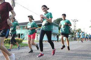 BIB: 951
                            <button type="button" onclick="openModal(5232500)" class="btn btn-primary btn-sm float-right btn-popup" data-toggle="modal" data-target=".modal-high-quality">
                        <i class="fas fa-shopping-cart"></i> Add to Cart
                    </button>
                                            <button type="button" onclick="isThisMe(5232500, true)" class="btn btn-success btn-sm float-right btn-popup btn-isme hidden" data-toggle="tooltip" data-placement="bottom" title="นี่คือรูปของคุณใช่ไหม คลิกที่นี่เพื่อเอาเข้าอัลบั้ม">
                        <i class="fas fa-plus"></i> Add to album
                    </button>
                    <button type="button" onclick="isThisMe(5232500, false)" class="btn btn-warning btn-sm float-right btn-popup btn-isnotme hidden">
                        <i class="fas fa-ban"></i> Remove from album
                    </button>