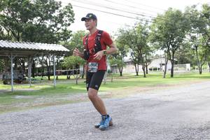 BIB: 0706
                            <button type="button" onclick="openModal(5238553)" class="btn btn-primary btn-sm float-right btn-popup" data-toggle="modal" data-target=".modal-high-quality">
                        <i class="fas fa-shopping-cart"></i> Add to Cart
                    </button>
                                            <button type="button" onclick="isThisMe(5238553, true)" class="btn btn-success btn-sm float-right btn-popup btn-isme hidden" data-toggle="tooltip" data-placement="bottom" title="นี่คือรูปของคุณใช่ไหม คลิกที่นี่เพื่อเอาเข้าอัลบั้ม">
                        <i class="fas fa-plus"></i> Add to album
                    </button>
                    <button type="button" onclick="isThisMe(5238553, false)" class="btn btn-warning btn-sm float-right btn-popup btn-isnotme hidden">
                        <i class="fas fa-ban"></i> Remove from album
                    </button>