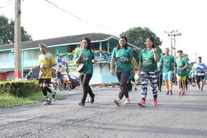 BIB: 628
                            <button type="button" onclick="openModal(5233195)" class="btn btn-primary btn-sm float-right btn-popup" data-toggle="modal" data-target=".modal-high-quality">
                        <i class="fas fa-shopping-cart"></i> Add to Cart
                    </button>
                                            <button type="button" onclick="isThisMe(5233195, true)" class="btn btn-success btn-sm float-right btn-popup btn-isme hidden" data-toggle="tooltip" data-placement="bottom" title="นี่คือรูปของคุณใช่ไหม คลิกที่นี่เพื่อเอาเข้าอัลบั้ม">
                        <i class="fas fa-plus"></i> Add to album
                    </button>
                    <button type="button" onclick="isThisMe(5233195, false)" class="btn btn-warning btn-sm float-right btn-popup btn-isnotme hidden">
                        <i class="fas fa-ban"></i> Remove from album
                    </button>