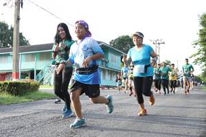 BIB: 040
                            <button type="button" onclick="openModal(5232546)" class="btn btn-primary btn-sm float-right btn-popup" data-toggle="modal" data-target=".modal-high-quality">
                        <i class="fas fa-shopping-cart"></i> Add to Cart
                    </button>
                                            <button type="button" onclick="isThisMe(5232546, true)" class="btn btn-success btn-sm float-right btn-popup btn-isme hidden" data-toggle="tooltip" data-placement="bottom" title="นี่คือรูปของคุณใช่ไหม คลิกที่นี่เพื่อเอาเข้าอัลบั้ม">
                        <i class="fas fa-plus"></i> Add to album
                    </button>
                    <button type="button" onclick="isThisMe(5232546, false)" class="btn btn-warning btn-sm float-right btn-popup btn-isnotme hidden">
                        <i class="fas fa-ban"></i> Remove from album
                    </button>