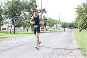 BIB: 076
                            <button type="button" onclick="openModal(5239296)" class="btn btn-primary btn-sm float-right btn-popup" data-toggle="modal" data-target=".modal-high-quality">
                        <i class="fas fa-shopping-cart"></i> Add to Cart
                    </button>
                                            <button type="button" onclick="isThisMe(5239296, true)" class="btn btn-success btn-sm float-right btn-popup btn-isme hidden" data-toggle="tooltip" data-placement="bottom" title="นี่คือรูปของคุณใช่ไหม คลิกที่นี่เพื่อเอาเข้าอัลบั้ม">
                        <i class="fas fa-plus"></i> Add to album
                    </button>
                    <button type="button" onclick="isThisMe(5239296, false)" class="btn btn-warning btn-sm float-right btn-popup btn-isnotme hidden">
                        <i class="fas fa-ban"></i> Remove from album
                    </button>