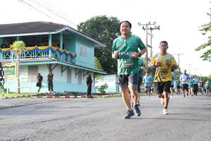 BIB: 951
                            <button type="button" onclick="openModal(5232600)" class="btn btn-primary btn-sm float-right btn-popup" data-toggle="modal" data-target=".modal-high-quality">
                        <i class="fas fa-shopping-cart"></i> Add to Cart
                    </button>
                                            <button type="button" onclick="isThisMe(5232600, true)" class="btn btn-success btn-sm float-right btn-popup btn-isme hidden" data-toggle="tooltip" data-placement="bottom" title="นี่คือรูปของคุณใช่ไหม คลิกที่นี่เพื่อเอาเข้าอัลบั้ม">
                        <i class="fas fa-plus"></i> Add to album
                    </button>
                    <button type="button" onclick="isThisMe(5232600, false)" class="btn btn-warning btn-sm float-right btn-popup btn-isnotme hidden">
                        <i class="fas fa-ban"></i> Remove from album
                    </button>