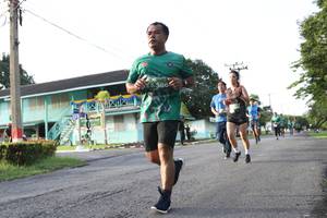 BIB: 386
                            <button type="button" onclick="openModal(5231844)" class="btn btn-primary btn-sm float-right btn-popup" data-toggle="modal" data-target=".modal-high-quality">
                        <i class="fas fa-shopping-cart"></i> Add to Cart
                    </button>
                                            <button type="button" onclick="isThisMe(5231844, true)" class="btn btn-success btn-sm float-right btn-popup btn-isme hidden" data-toggle="tooltip" data-placement="bottom" title="นี่คือรูปของคุณใช่ไหม คลิกที่นี่เพื่อเอาเข้าอัลบั้ม">
                        <i class="fas fa-plus"></i> Add to album
                    </button>
                    <button type="button" onclick="isThisMe(5231844, false)" class="btn btn-warning btn-sm float-right btn-popup btn-isnotme hidden">
                        <i class="fas fa-ban"></i> Remove from album
                    </button>