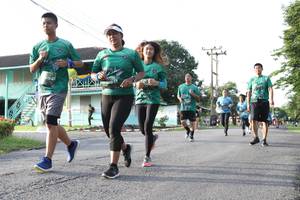 BIB: 152
                            <button type="button" onclick="openModal(5232401)" class="btn btn-primary btn-sm float-right btn-popup" data-toggle="modal" data-target=".modal-high-quality">
                        <i class="fas fa-shopping-cart"></i> Add to Cart
                    </button>
                                            <button type="button" onclick="isThisMe(5232401, true)" class="btn btn-success btn-sm float-right btn-popup btn-isme hidden" data-toggle="tooltip" data-placement="bottom" title="นี่คือรูปของคุณใช่ไหม คลิกที่นี่เพื่อเอาเข้าอัลบั้ม">
                        <i class="fas fa-plus"></i> Add to album
                    </button>
                    <button type="button" onclick="isThisMe(5232401, false)" class="btn btn-warning btn-sm float-right btn-popup btn-isnotme hidden">
                        <i class="fas fa-ban"></i> Remove from album
                    </button>