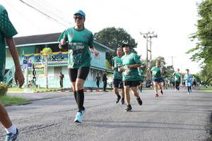 BIB: 250
                            <button type="button" onclick="openModal(5232381)" class="btn btn-primary btn-sm float-right btn-popup" data-toggle="modal" data-target=".modal-high-quality">
                        <i class="fas fa-shopping-cart"></i> Add to Cart
                    </button>
                                            <button type="button" onclick="isThisMe(5232381, true)" class="btn btn-success btn-sm float-right btn-popup btn-isme hidden" data-toggle="tooltip" data-placement="bottom" title="นี่คือรูปของคุณใช่ไหม คลิกที่นี่เพื่อเอาเข้าอัลบั้ม">
                        <i class="fas fa-plus"></i> Add to album
                    </button>
                    <button type="button" onclick="isThisMe(5232381, false)" class="btn btn-warning btn-sm float-right btn-popup btn-isnotme hidden">
                        <i class="fas fa-ban"></i> Remove from album
                    </button>