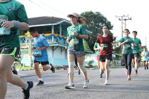 BIB: 106, 461
                            <button type="button" onclick="openModal(5232494)" class="btn btn-primary btn-sm float-right btn-popup" data-toggle="modal" data-target=".modal-high-quality">
                        <i class="fas fa-shopping-cart"></i> Add to Cart
                    </button>
                                            <button type="button" onclick="isThisMe(5232494, true)" class="btn btn-success btn-sm float-right btn-popup btn-isme hidden" data-toggle="tooltip" data-placement="bottom" title="นี่คือรูปของคุณใช่ไหม คลิกที่นี่เพื่อเอาเข้าอัลบั้ม">
                        <i class="fas fa-plus"></i> Add to album
                    </button>
                    <button type="button" onclick="isThisMe(5232494, false)" class="btn btn-warning btn-sm float-right btn-popup btn-isnotme hidden">
                        <i class="fas fa-ban"></i> Remove from album
                    </button>