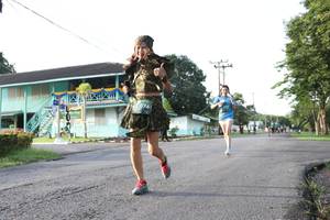 BIB: 074
                            <button type="button" onclick="openModal(5231986)" class="btn btn-primary btn-sm float-right btn-popup" data-toggle="modal" data-target=".modal-high-quality">
                        <i class="fas fa-shopping-cart"></i> Add to Cart
                    </button>
                                            <button type="button" onclick="isThisMe(5231986, true)" class="btn btn-success btn-sm float-right btn-popup btn-isme hidden" data-toggle="tooltip" data-placement="bottom" title="นี่คือรูปของคุณใช่ไหม คลิกที่นี่เพื่อเอาเข้าอัลบั้ม">
                        <i class="fas fa-plus"></i> Add to album
                    </button>
                    <button type="button" onclick="isThisMe(5231986, false)" class="btn btn-warning btn-sm float-right btn-popup btn-isnotme hidden">
                        <i class="fas fa-ban"></i> Remove from album
                    </button>