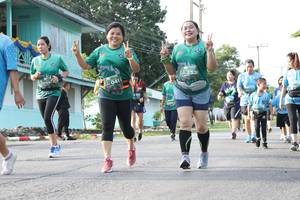 BIB: 0411, 253
                            <button type="button" onclick="openModal(5233292)" class="btn btn-primary btn-sm float-right btn-popup" data-toggle="modal" data-target=".modal-high-quality">
                        <i class="fas fa-shopping-cart"></i> Add to Cart
                    </button>
                                            <button type="button" onclick="isThisMe(5233292, true)" class="btn btn-success btn-sm float-right btn-popup btn-isme hidden" data-toggle="tooltip" data-placement="bottom" title="นี่คือรูปของคุณใช่ไหม คลิกที่นี่เพื่อเอาเข้าอัลบั้ม">
                        <i class="fas fa-plus"></i> Add to album
                    </button>
                    <button type="button" onclick="isThisMe(5233292, false)" class="btn btn-warning btn-sm float-right btn-popup btn-isnotme hidden">
                        <i class="fas fa-ban"></i> Remove from album
                    </button>