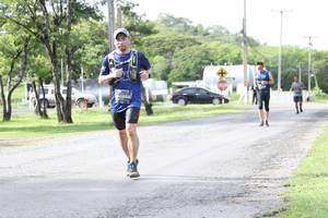 BIB: 0252
                            <button type="button" onclick="openModal(5237981)" class="btn btn-primary btn-sm float-right btn-popup" data-toggle="modal" data-target=".modal-high-quality">
                        <i class="fas fa-shopping-cart"></i> Add to Cart
                    </button>
                                            <button type="button" onclick="isThisMe(5237981, true)" class="btn btn-success btn-sm float-right btn-popup btn-isme hidden" data-toggle="tooltip" data-placement="bottom" title="นี่คือรูปของคุณใช่ไหม คลิกที่นี่เพื่อเอาเข้าอัลบั้ม">
                        <i class="fas fa-plus"></i> Add to album
                    </button>
                    <button type="button" onclick="isThisMe(5237981, false)" class="btn btn-warning btn-sm float-right btn-popup btn-isnotme hidden">
                        <i class="fas fa-ban"></i> Remove from album
                    </button>