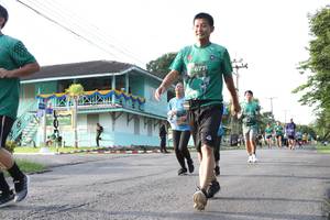 BIB: 677
                            <button type="button" onclick="openModal(5232404)" class="btn btn-primary btn-sm float-right btn-popup" data-toggle="modal" data-target=".modal-high-quality">
                        <i class="fas fa-shopping-cart"></i> Add to Cart
                    </button>
                                            <button type="button" onclick="isThisMe(5232404, true)" class="btn btn-success btn-sm float-right btn-popup btn-isme hidden" data-toggle="tooltip" data-placement="bottom" title="นี่คือรูปของคุณใช่ไหม คลิกที่นี่เพื่อเอาเข้าอัลบั้ม">
                        <i class="fas fa-plus"></i> Add to album
                    </button>
                    <button type="button" onclick="isThisMe(5232404, false)" class="btn btn-warning btn-sm float-right btn-popup btn-isnotme hidden">
                        <i class="fas fa-ban"></i> Remove from album
                    </button>