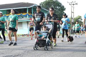 BIB: 322, 111
                            <button type="button" onclick="openModal(5233061)" class="btn btn-primary btn-sm float-right btn-popup" data-toggle="modal" data-target=".modal-high-quality">
                        <i class="fas fa-shopping-cart"></i> Add to Cart
                    </button>
                                            <button type="button" onclick="isThisMe(5233061, true)" class="btn btn-success btn-sm float-right btn-popup btn-isme hidden" data-toggle="tooltip" data-placement="bottom" title="นี่คือรูปของคุณใช่ไหม คลิกที่นี่เพื่อเอาเข้าอัลบั้ม">
                        <i class="fas fa-plus"></i> Add to album
                    </button>
                    <button type="button" onclick="isThisMe(5233061, false)" class="btn btn-warning btn-sm float-right btn-popup btn-isnotme hidden">
                        <i class="fas fa-ban"></i> Remove from album
                    </button>